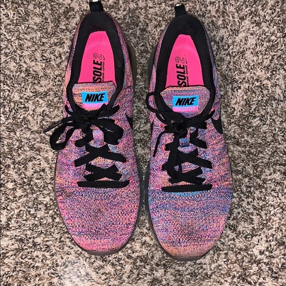 Nike Shoes - Nike running shoes Nike Shoes - Nike running shoes